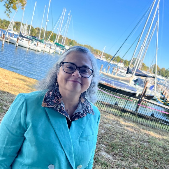 Meet your Posher, Marisa - Picture 2 of 2